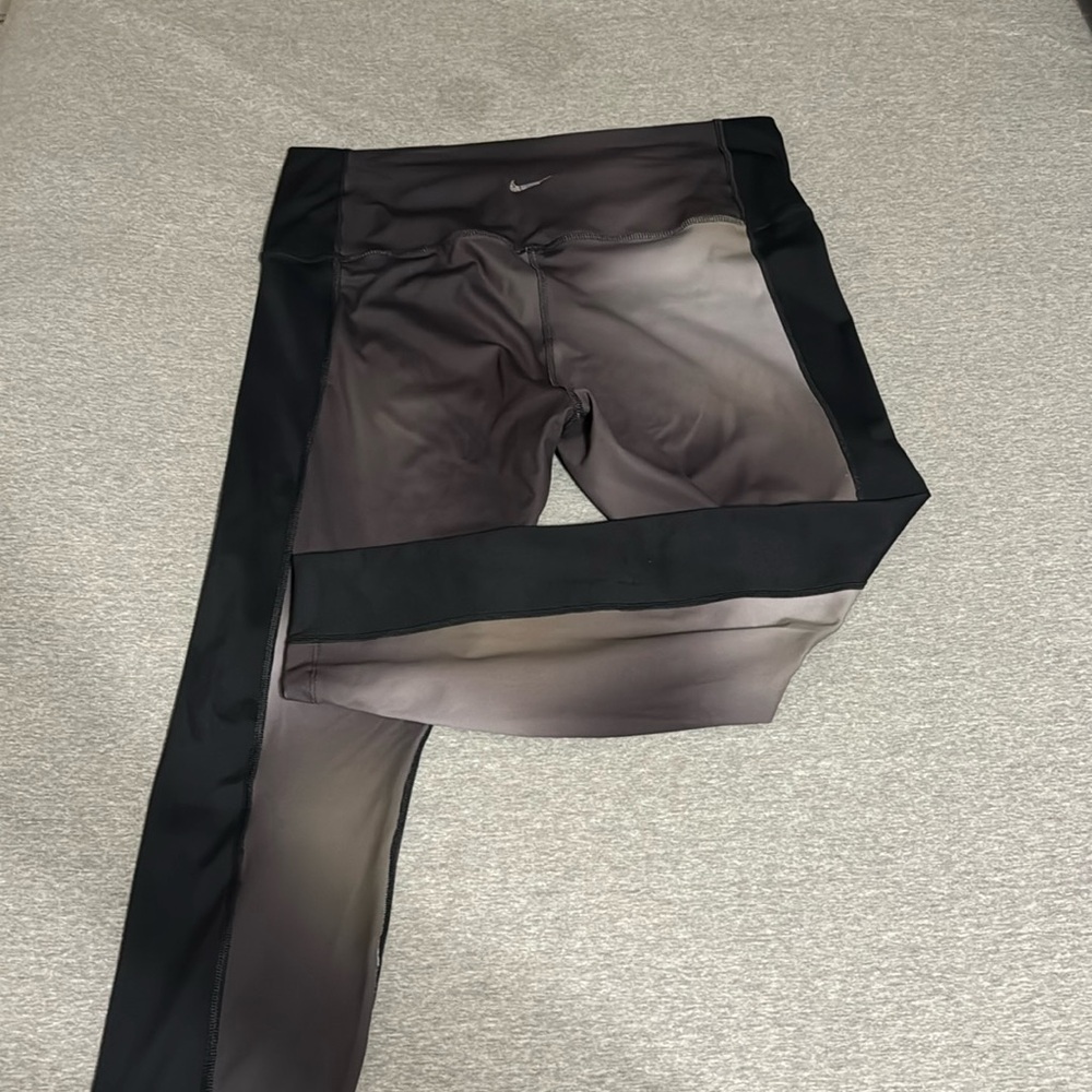 Nike Yoga leggings